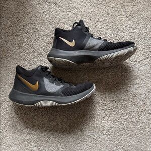 Nike Air Precision II Men’s Basketball Shoes Black Gold Size 7